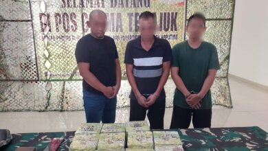 Satgas Yonarmed 16/TK Amankan 3 Penyelundup Sabu 15,75 Kg