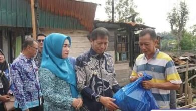 Korban Kebakaran di Muara Teweh Terima Bantuan dari Pemerintah Daerah