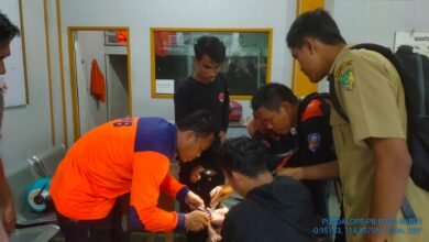 BPBD Barito Utara Bantu Warga Lepas Cincin Tak Bisa Lepas