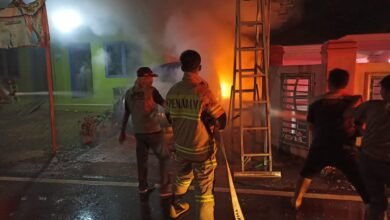 Mobil dan Motor Hangus Terbakar, Diduga Korsleting Listrik