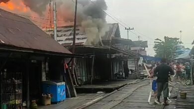 Kebakaran Pemukiman di Kapuas, 12 Rumah Rusak dan 1 Luka