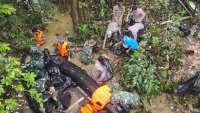 Aksi Bersih-Bersih Sampah, Upaya Cegah Banjir di Musim Hujan