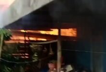 Kebakaran Hanguskan 3 Rumah di Kapuas, 4 Keluarga Kehilangan Tempat Tinggal