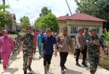 Kodim 1013/Mtw Bersama Pemerintah Daerah dan Instansi Terkait Gelar Bakti Sosial di Lokasi Banjir