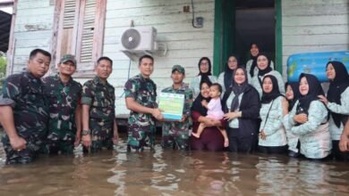 TNI Buktikan Kepedulian dan Solidaritas kepada Anggotanya yang Terdampak Banjir