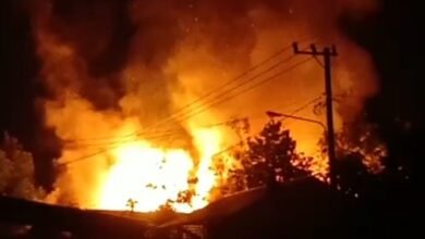 Hujan Tak Mampu Hentikan Amukan Api, Dua Rumah di Jingah Ludes Terbakar