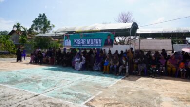 Ribuan Warga Lahei Terima Beras Gratis dari Pemprov Kalteng dan Calon Anggota DPRD