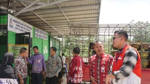 Pj Bupati Barito Utara Tinjau Penyaluran Elpiji 3Kg dan BBM, Apresiasi Upaya Pertamina