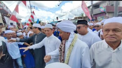 Ribuan Umat Muslim Kapuas Hadiri Haul Syekh Saman Almadani dan Haul ke-11 Hj Masni