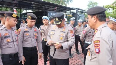 Usai Apel, Kapolres Barito Utara Tiba-tiba Periksa Ponsel Anggota! Ada Apa?