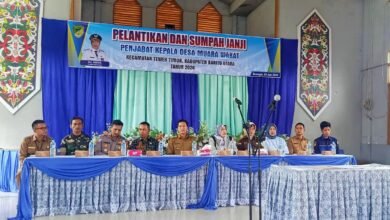 Pj Bupati Barito Utara Melantik Sefendi Pj Kades Muara Wakat