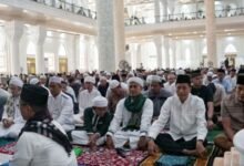 Pj Bupati Barito Utara Shalat Id di Masjid Islamic Center