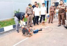 Kejaksaan Negeri Kapuas Musnahkan Barang Bukti dari 72 Kasus Kejahatan