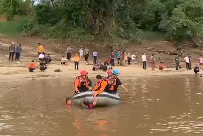 Siswa SMPN 1 Muara Teweh Tenggelam Saat Mandi di Sungai Barito