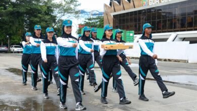 Dua Paskibraka Kalimantan Timur Mengibarkan Bendera Pusaka di IKN