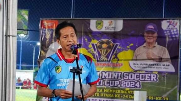 Pj. Bupati Barito Utara Buka Turnamen Mini Soccer, Ajak Masyarakat Manfaatkan Fasilitas