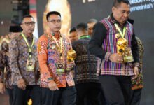 Kota Emas Murung Raya Dapat Penghargaan UHC, Cakupan JKN Capai 100%