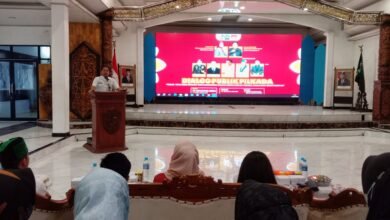 Asisten II Bidang Perekonomian dan Pembangunan Setda Barito Utara Buka Secara Resmi Dialog Publik Pilkada 2024