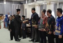 Rapat Paripurna DPRD, Pj. Bupati Barito Utara Terima Pandangan Umum Fraksi tentang Perubahan APBD 2024