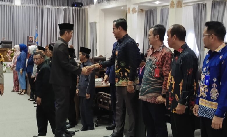 Rapat Paripurna DPRD, Pj. Bupati Barito Utara Terima Pandangan Umum Fraksi tentang Perubahan APBD 2024