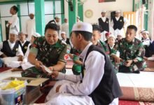 Kegiatan Sosial Kodim 1013/Mtw, Merayakan HUT TNI ke-79 dengan Pengobatan Massal