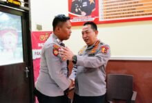 Kapolri Bertemu Bripka Joko, Polisi yang Jadi Penggali Kubur demi Amal