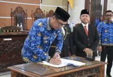 Pj Bupati Kapuas Setujui Kesepakatan RAPBD 2025