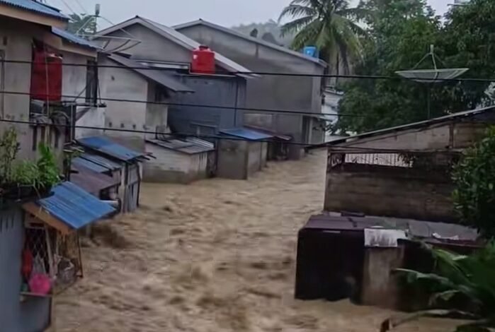 Banjir Bengkayang, Ratusan Rumah Terendam Luapan Sungai Sebalo