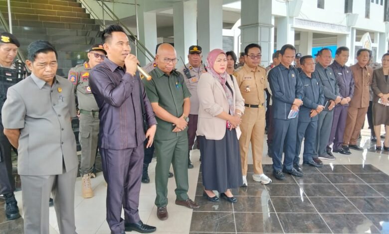 Pegawai Honorer di Barito Utara Gelar Aksi Tuntut Pengangkatan Jadi PPPK Penuh Waktu, Dewan Janji Perjuangkan