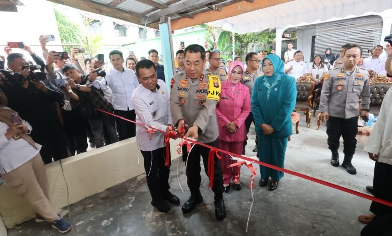 Kapolda Kalteng Resmikan Bedah Rumah untuk Lansia di Palangka Raya