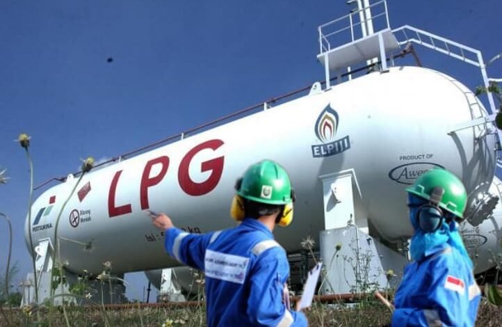 RAJA Moncer di Tengah Gejolak Global! Intip Peluang dan Tantangan Sang Penguasa Infrastruktur Gas Bumi! RAJA Moncer di Tengah Gejolak Global! Intip Peluang dan Tantangan Sang Penguasa Infrastruktur Gas Bumi!