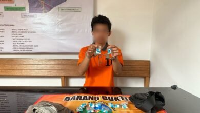 Ekstasi Disimpan di Celana dan Tas, Total 100 Butir Disita Polisi
