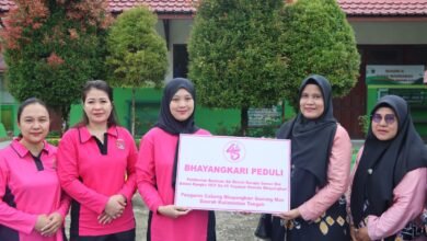 Bhayangkari Peduli, Beri Bantuan Sosial Fasilitas Air Bersih untuk MIN Tewah