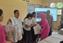 Bhayangkari Cabang Gunung Mas Beri Bantuan ke SKH Kuala Kurun