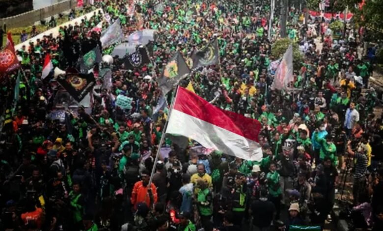 Demo Ojol Ancam Lumpuhkan Gojek, Manajemen GoTo Bersumpah: LAYANAN TETAP JALAN NORMAL! Demo Ojol Ancam Lumpuhkan Gojek, Manajemen GoTo Bersumpah: LAYANAN TETAP JALAN NORMAL!
