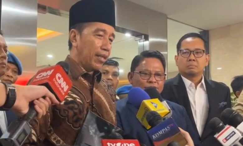 Drama Ijazah Jokowi Palsu Makin Memanas, Presiden Ambil Langsung Dokumen dari Bareskrim! Drama Ijazah Jokowi Palsu Makin Memanas, Presiden Ambil Langsung Dokumen dari Bareskrim!