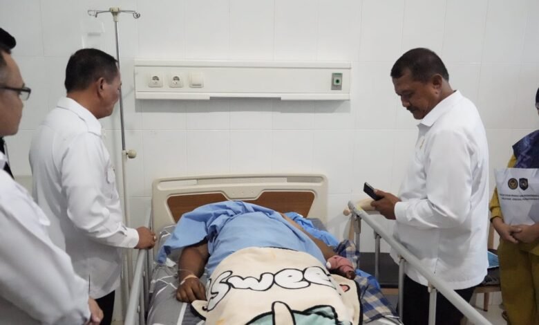 Tiba di Nabire, Dirjenpas Langsung Sambangi Petugas Lapas yang Terluka