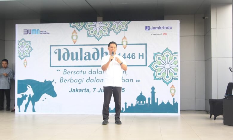 Perkuat Nilai Kebersamaan, Jamkrindo Donasikan Hewan Kurban untuk Masyarakat