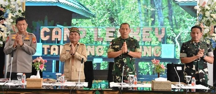 Pangdam dan Gubernur Kalteng Tinjau Kesiapan PSU di Barito Utara