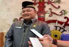 Rapat Paripurna DPRD Kapuas Tetapkan Wiyatno-Dodo Pimpin 2025–2030