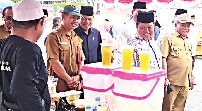 Pasar Ramadan Bukti Nyata Dukungan UMKM di Kapuas Pasar Ramadan Bukti Nyata Dukungan UMKM di Kapuas