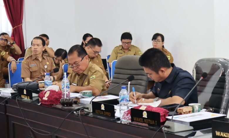 DPRD dan Pemkab Gunung Mas Bahas KUA-PPAS 2026, Usung Tema Pembangunan Ekonomi Berkelanjutan DPRD dan Pemkab Gunung Mas Bahas KUA-PPAS 2026, Usung Tema Pembangunan Ekonomi Berkelanjutan