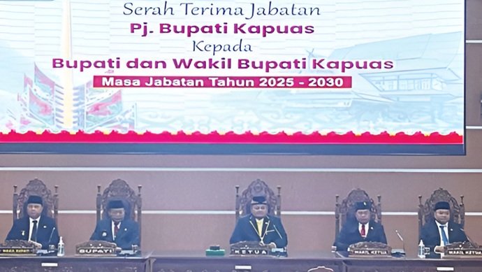 DPRD Kapuas Gelar Paripurna Serah Terima Jabatan Bupati 2025–2030 DPRD Kapuas Gelar Paripurna Serah Terima Jabatan Bupati 2025–2030
