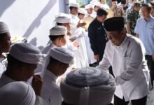 Anjangsana HUT RI ke-80, Pemkab Barito Utara Salurkan Bantuan Sosial Rp100 Juta