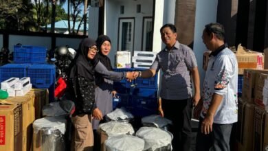 Dukung Kesejahteraan Nelayan, H. Nurul Anwar Serahkan Bantuan Alat Tangkap dan Pengolahan Ikan di Barito Utara