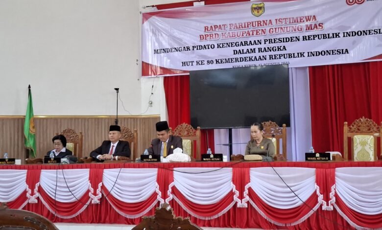 DPRD dan Pemkab Gunung Mas Simak Pidato Presiden Prabowo di HUT RI ke-80