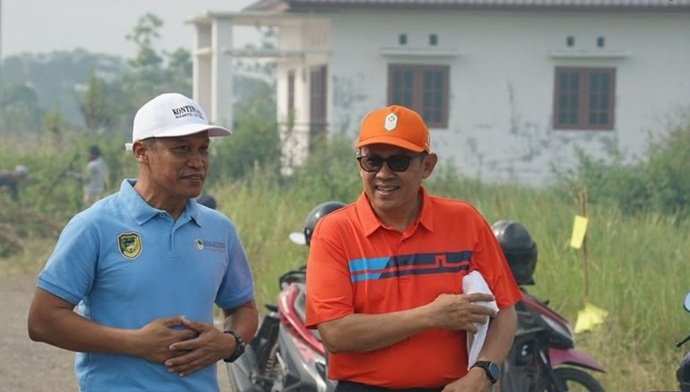 Pj. Bupati Indra Gunawan Pimpin Kerja Bakti Massal Pj. Bupati Indra Gunawan Pimpin Kerja Bakti Massal