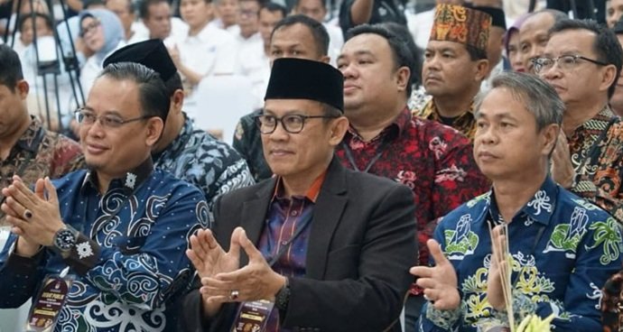 Pj Bupati Barito Utara Apresiasi Debat Publik Paslon Bupati PSU