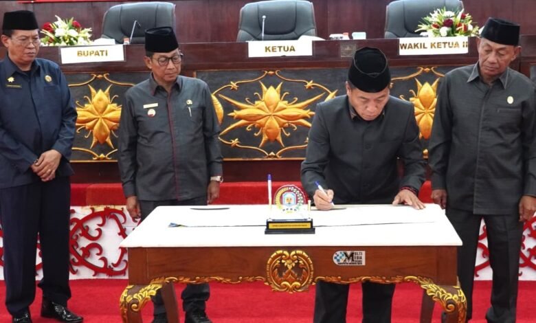 Pemkab Murung Raya & DPRD Setujui Raperda Pertanggungjawaban Pelaksanaan APBD 2024