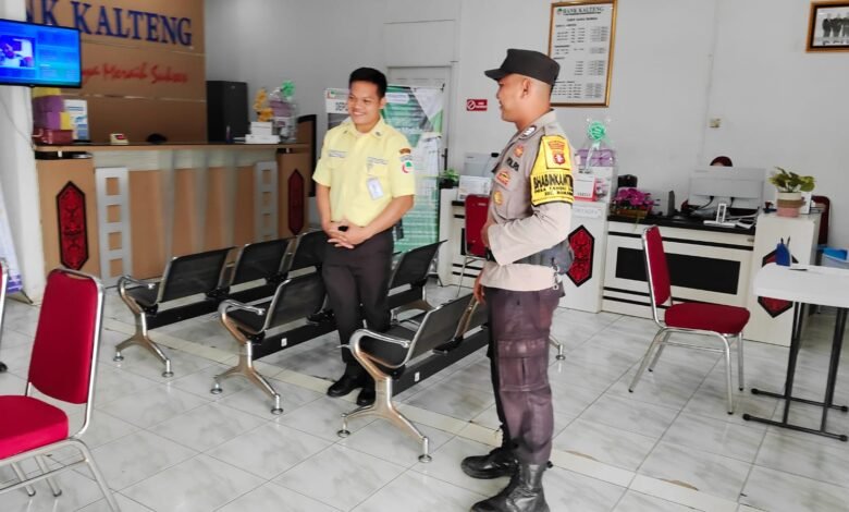 Polsek Manuhing Intensifkan Patroli di Objek Vital, Jaga Keamanan Perbankan dan Kantor Pos